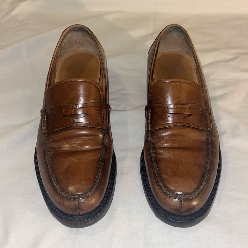 Salvatore Ferragamo loafer size 8 EE color rich brown used
